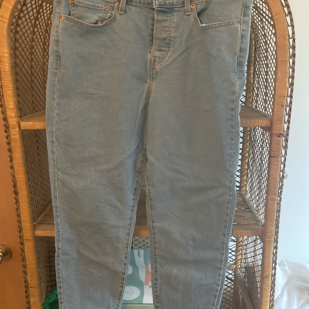 Levi’s wedgie jeans